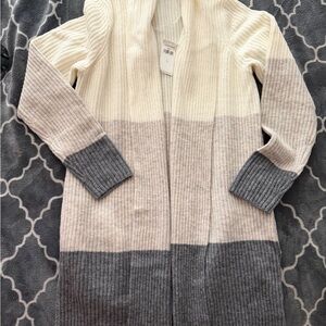 Banana Republic Cream/Beige/Charcoal Ribbed Cardigan with pockets NEW size small